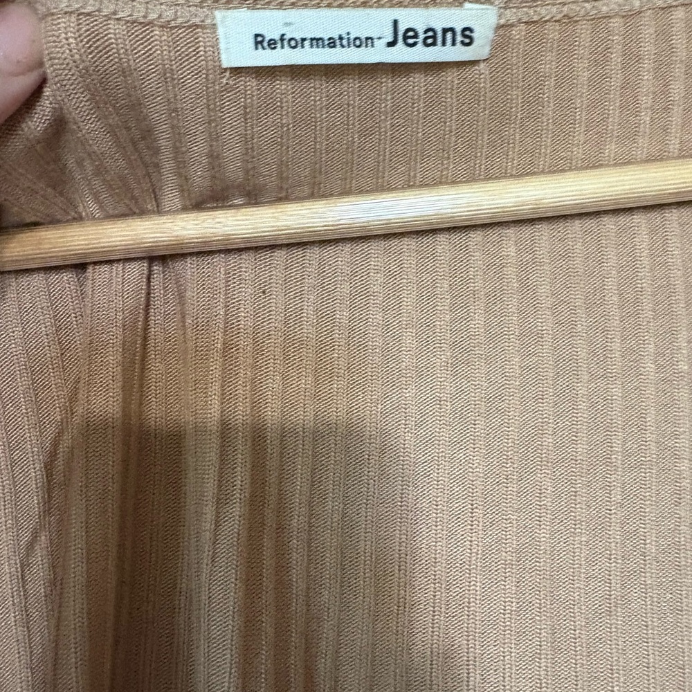 Reformation Tan Ribbed Top - Picture 2 of 4